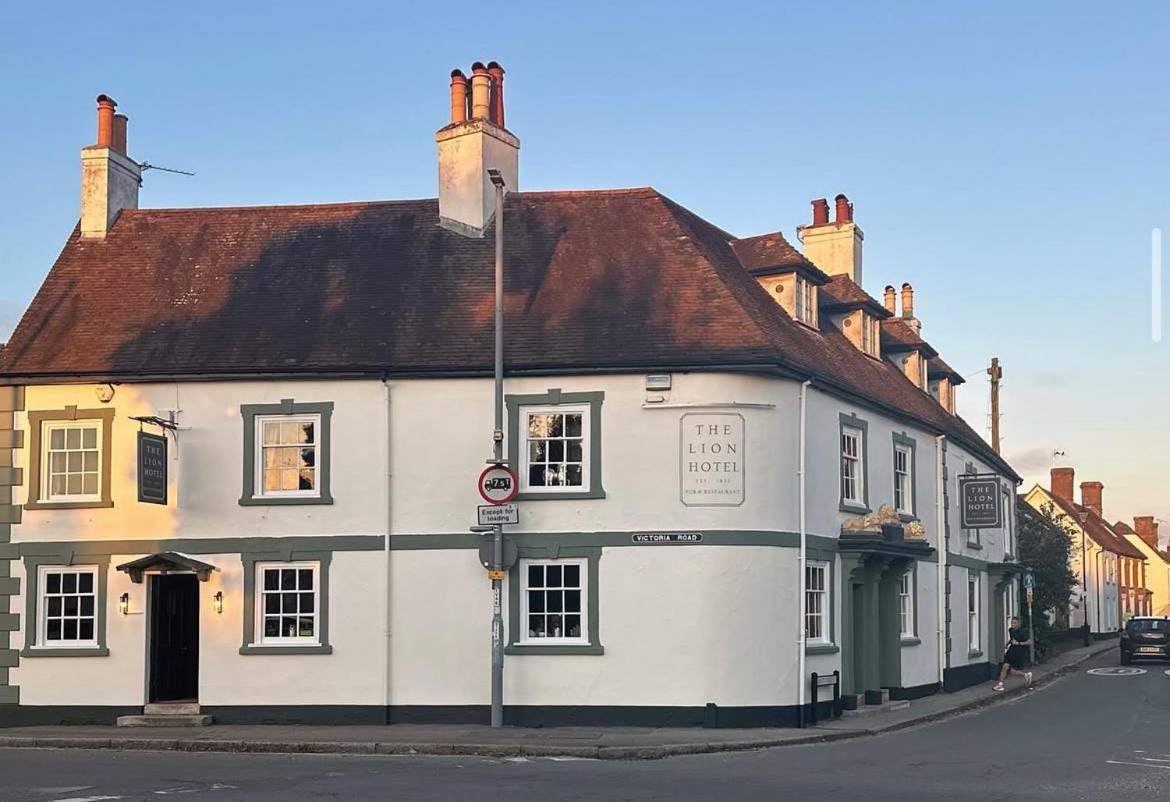 The Lion - Pub & Restaurant