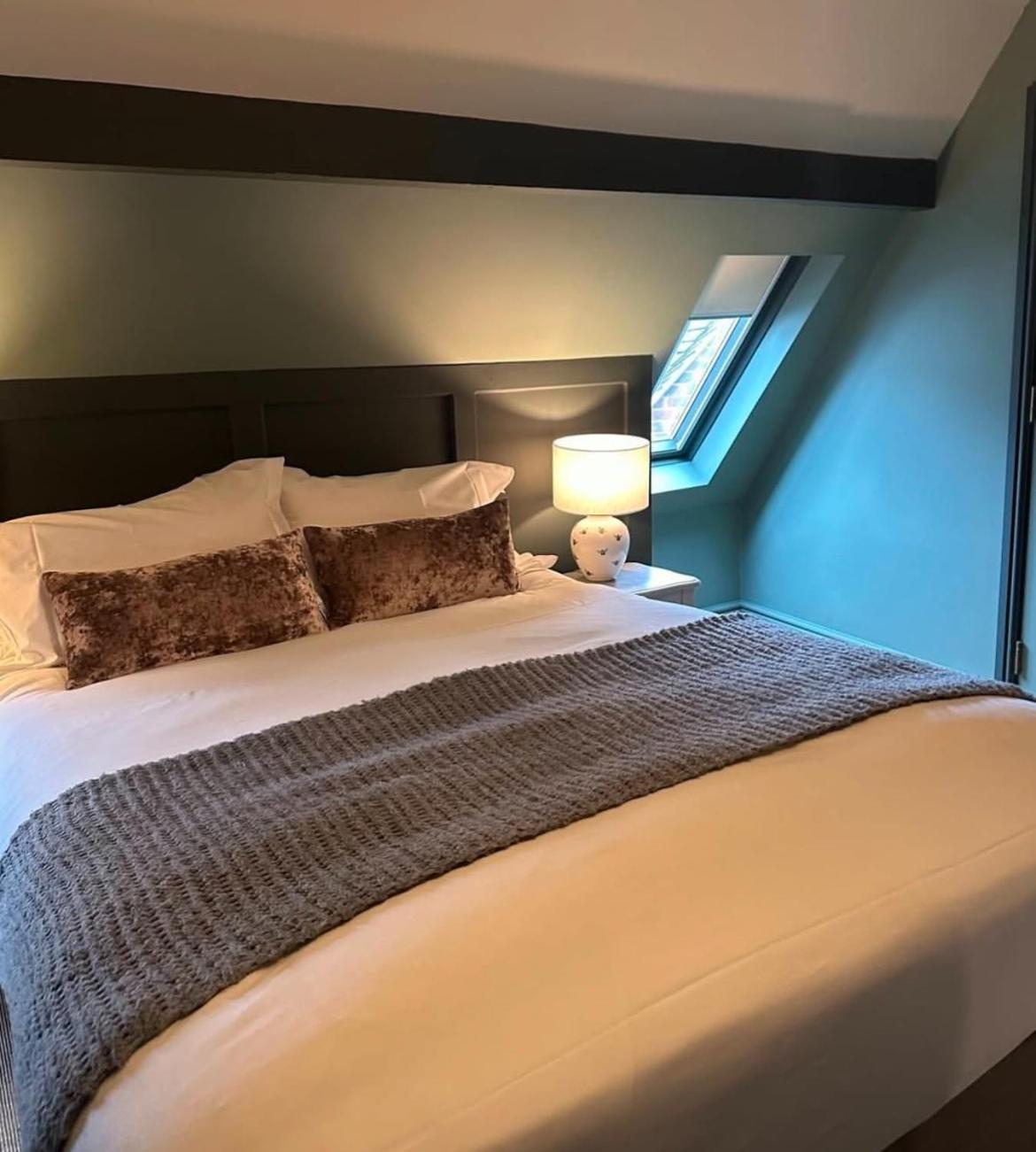 The Lion - Pub & Restaurant Hotel Wimborne Minster