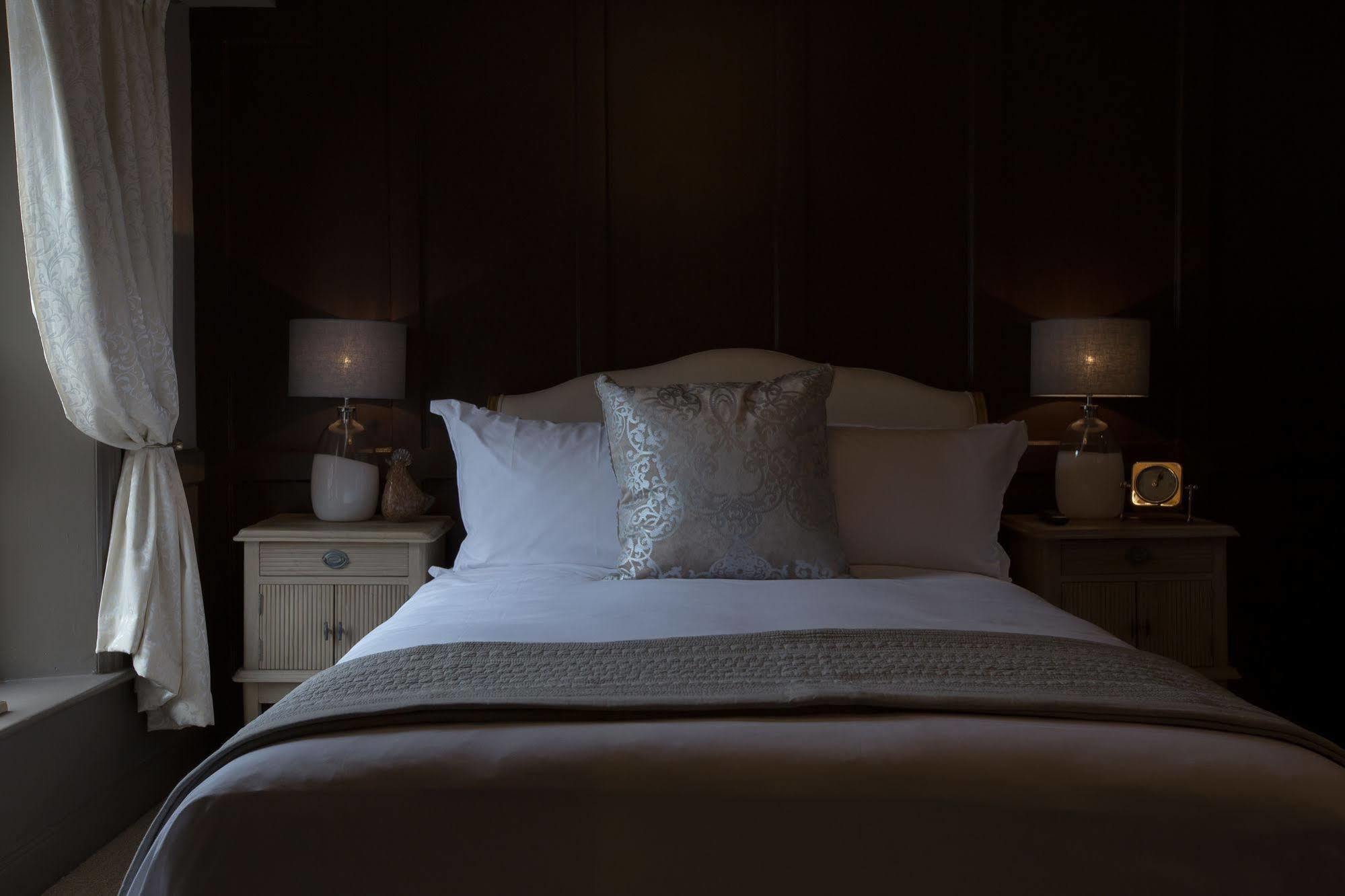 The Lion - Pub & Restaurant Hotel Wimborne Minster